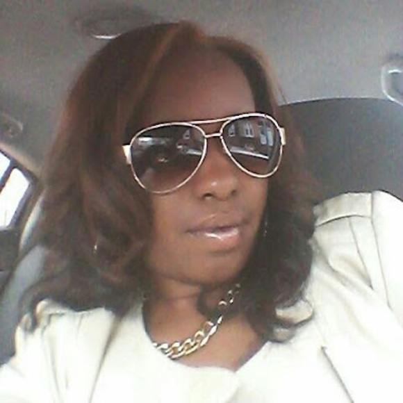 Meet your Posher, Bemee28 - Picture 1 of 1